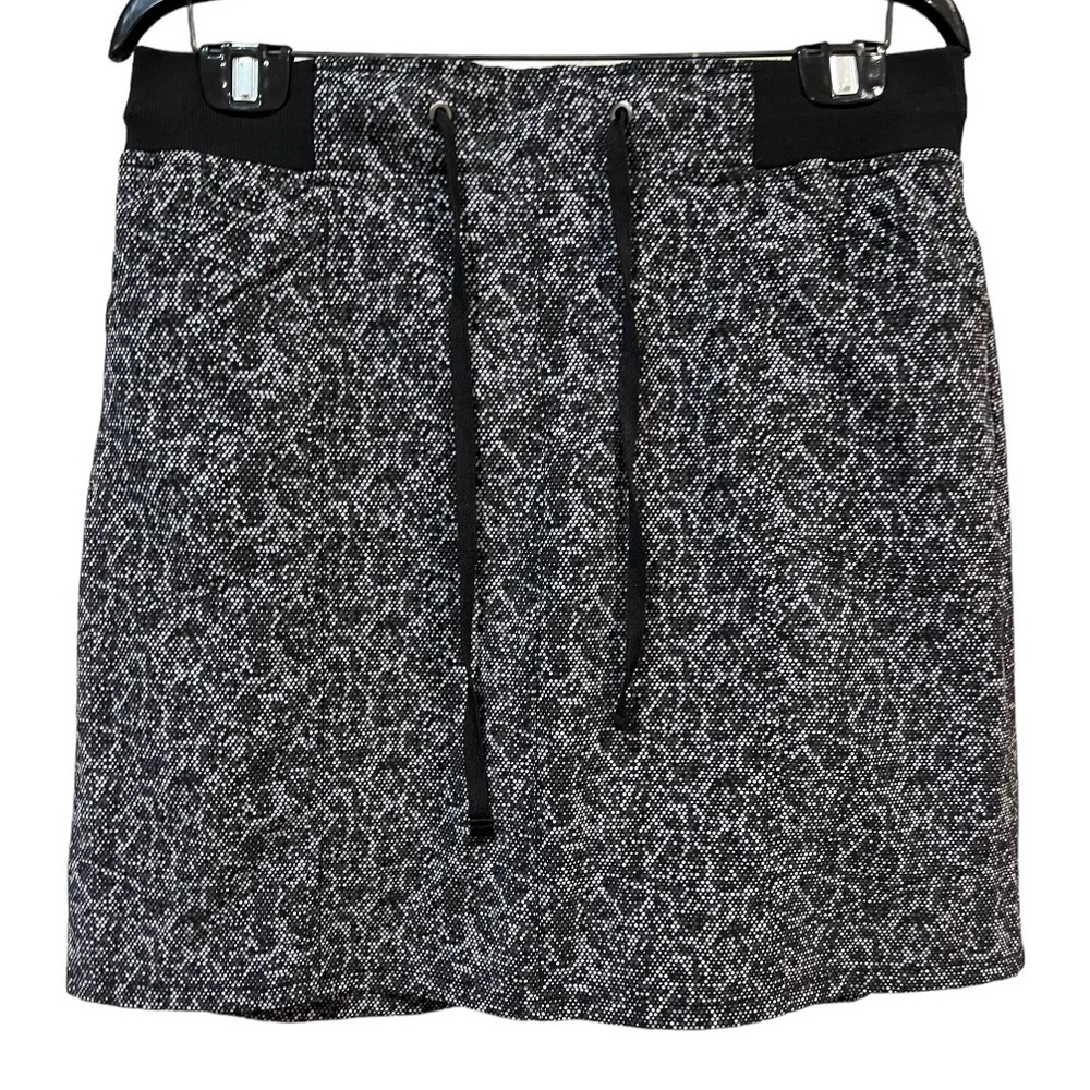 Khakis & Co Outdoors black pattern golf tennis athletic skort size 10